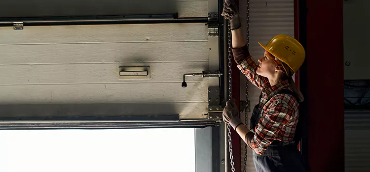 Addressing Common Garage Door Stoppage Issues in Everett, WA